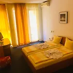 Гостевой дом Family Friends Приморско
