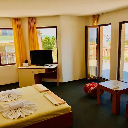 Family Friends 4* Primorsko