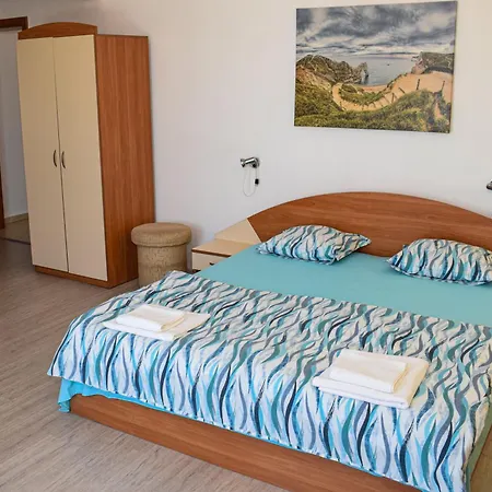 Family Friends Konukevi