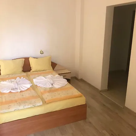 Family Friends Guest house 2*