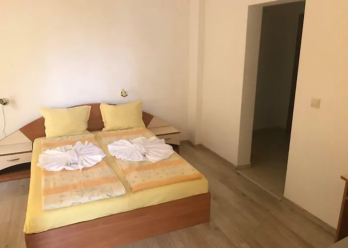 Family Friends Casa de hóspedes 4*